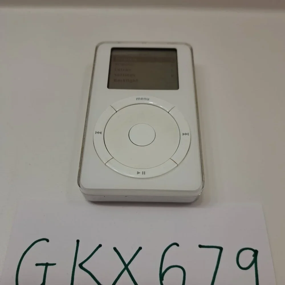 Apple iPod Classic 2nd Generation 10GB New Extended Battery + Original Charger